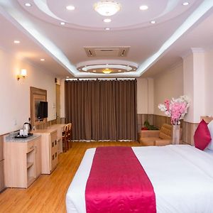 Deluxe Queen Room Mountain City View